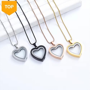 Collar con Urna Transparente en Forma de Corazón para Cenizas, Collar de Acero Inoxidable Abrible para Conmemorar las Cenizas de Seres Queridos - Product Image 1