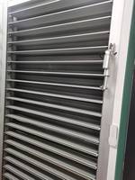 Fenêtres à persiennes motorisées en aluminium, à lames réglables, double volets, étanches à la pluie, modulaires, modernes