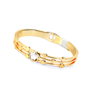Brazalete de moda en acero inoxidable 316L con baño de oro PVD, resistente y sostenible, para mujer. - Product Image 2