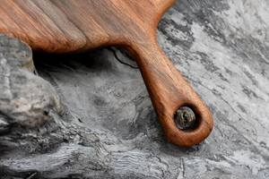 Tabla de Cortar de Madera Superior Hecha con Madera de Acacia y Mango de Primera Calidad, Diseñada para Durar y Respetuosa con el Medio Ambiente - Product Image 6