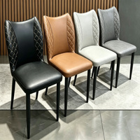 Chaise de salle à manger moderne en cuir à motif griffe de chat, avec coutures écailles de poisson, chaise d'appoint à pieds en métal noir pour salle à manger, cuisine, hôtel