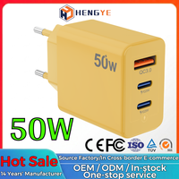 3 en 1 50W PD USB Tipo C 3 puertos Carga rápida 3,0 Dual 30W Cargador de pared USB Cargador USB multipropósito