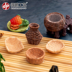 Juego de cestas miniatura de resina con verduras y silla para decoración del hogar - Product Image 4