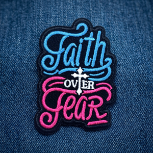 Patch brodé religieux chrétien « Au-dessus de la peur, crois » avec verset biblique, 3 pouces, thermocollant/à coudre, pour appliqué en tissu - Product Image 2