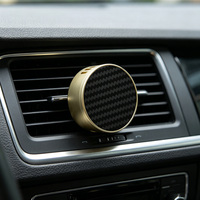 Clip désodorisant de voiture personnalisé en fibre de carbone, support diffuseur d'arôme écologique pour voiture, bâton rechargeable, clip de ventilation en noyer naturel
