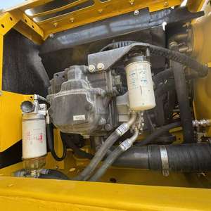 Excavadora Komatsu PC220 Usada Original de Japón en Buenas Condiciones a Bajo Precio para Exportación - Product Image 5