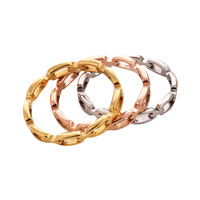 Bague carrée creuse en acier inoxydable de style européen américain Bijoux de couple célébrant Internet à la mode avec pierre naturelle