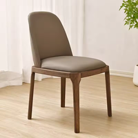 Chaise de salle à manger de restaurant commerciale en cuir rembourrée de style nordique moderne, chaise de restaurant en bois pour hôtel, café