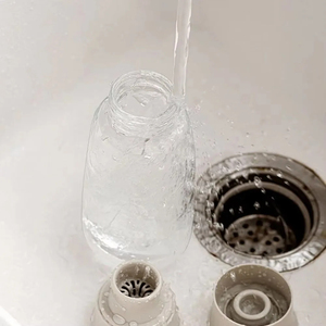 Bouteille en verre épais pour thé glacé aux fruits, saké ou vin, avec joint hermétique, design minimaliste, idéale pour les réceptions à domicile - Vente en gros - Product Image 4