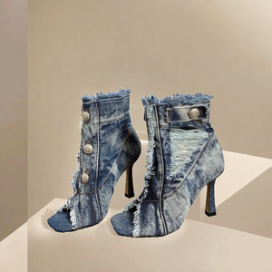 Botines de mezclilla para mujer con punta cuadrada, tacón de aguja, diseño de botones y borlas, botines de moda para otoño - Product Image 3