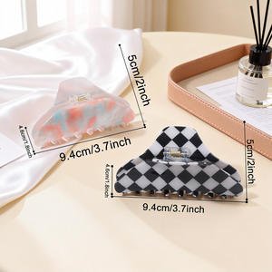 Pince à cheveux géométrique simple en plastique brillant de 9,5 cm, accessoire pour cheveux pour femmes - Product Image 2