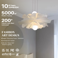 Lustre suspendu LED en acrylique en forme de fleur, idéal pour chambre d'hôtes, lecture ou maison de ville