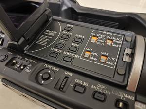 Système de vidéoconférence Pana-Sonic AG-AC130AMC Zoom optique 22X Résolution <span class=keywords><strong>4K</strong></span> <span class=keywords><strong>Full</strong></span> <span class=keywords><strong>HD</strong></span> Utilisé pour les conférences, les réunions, les mariages, les fêtes - Product Image 4