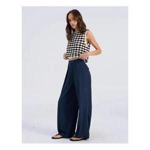 กางเกงทรงตรงสำหรับผู้หญิงที่สวมใส่ได้ทุกวัน ออกแบบด้วยวัสดุที่ระบายอากาศได้ดีและมีน้ำหนักเบา ให้ความสบายอย่างสม่ำเสมอ ระดับมืออาชีพ - Product Image 5