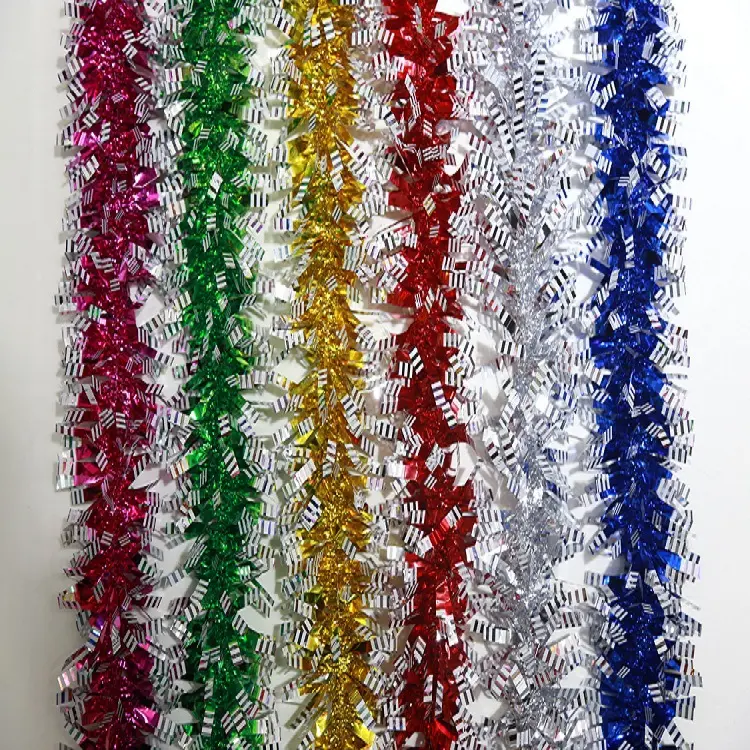 Wholesale Party Supplies Christmas Wired Tinsel Fashion Artificial Christmas Wreath Wall Decoration