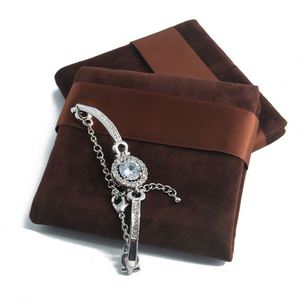 Bolsa de Regalo Moderna con Solapa, Personalizada con Logotipo, Impresa en Microfibra de Terciopelo Sintético, Apta para Microondas, para Velas - Product Image 6