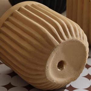 <span class=keywords><strong>Vaso</strong></span> da Pavimento Minimalista in Ossido di Magnesio a Righe, Grande <span class=keywords><strong>Vaso</strong></span> per Piante da Interno per Soggiorni, Stile Wabi-Sabi - Product Image 4