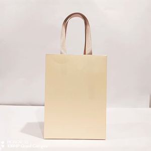 Bolsa de Papel Kraft Artística, Reutilizable y Reciclable, con Logotipo Personalizado o Impresión en Lámina Dorada, Embalaje de Lujo Resistente al Agua - Product Image 3