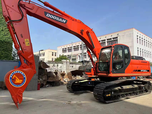 Excavatrice hydraulique sur chenilles d'occasion stable Doosan DX300 Series DX300LC-9C/DX300LCA de 30 tonnes avec godet de 1,6 m, modèle 2023 - Product Image 6
