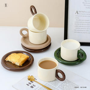 Juego de taza y platillo de cerámica Dingdian, color verde oscuro, marrón caqui, resistente al calor, estilo europeo, color sólido. - Product Image 3