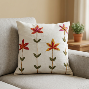 Funda de Cojín Nórdica Hecha a Mano de Algodón y Lino, Cuadrada, Colorida, con Bordado Floral - Product Image 3