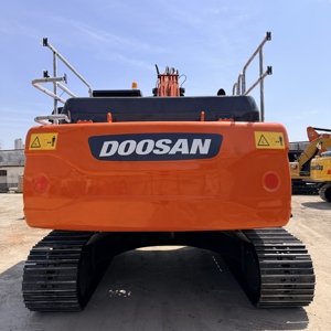 Excavatrice sur chenilles Doosan DX300LCA 30t d'occasion avec boîte de vitesses en stock, prix avantageux, durable, robuste, économe en carburant, puissante, en vente - Product Image 3