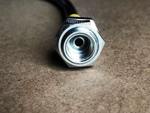 SAE J1401 tubo <span class=keywords><strong>freno</strong></span> <span class=keywords><strong>Auto</strong></span> idraulico intrecciato in acciaio inox con ferro M10x1 <span class=keywords><strong>raccordi</strong></span> convessi per <span class=keywords><strong>Auto</strong></span> - Product Image 4