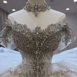 Lsjj143 Robe de mariée de luxe, style princesse, coupe cœur, bohème, longueur ras du sol, avec traîne chapelle, brodée, richement perlée, en dentelle, à plusieurs couches - Product Image 4