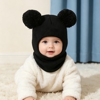 Nouveau bonnet pour enfants avec écharpe intégrée et protection d'oreilles en velours épais, bonnet en tricot chaud pour l'hiver
