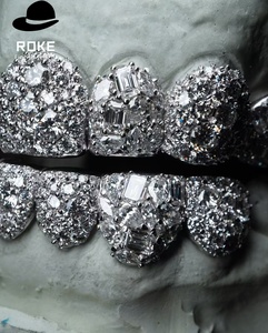 <span class=keywords><strong>Grillz</strong></span> personnalisés en or 9K/10K avec diamants ronds et taille émeraude - Bijoux hip-hop de luxe - Product Image 5