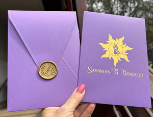 Sobre púrpura impreso con temática enredada, invitación de cumpleaños acrílica personalizable, dulce 16 invitación Quinceañera con sello de cera - Product Image 3