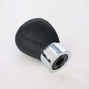 Pomo de palanca de cambios para coche Mazda, cabezal de palanca de cambios ergonómico de cuero negro para vehículos con transmisión manual - Product Image 4