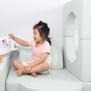 Coussin de canapé en mousse éducatif pour enfants, design minimaliste vert clair et gris clair, pour les enfants de 3 ans et plus - Product Image 1