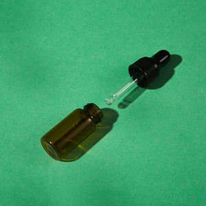 Juego de Botellas de Vidrio Ámbar Transparente con Gotero para Aceites Esenciales, Botellas con Tapas de Gotero Serigrafiadas, Marca Personalizada, Aceite Esencial Líquido - Product Image 6
