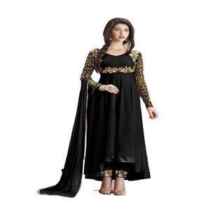 ชุดอินเดียผ้าเน็ตหนักแบบอนาร์กาลี ซัลวาร์ กามีซ ยาวคลุมพื้น ชุดอนาร์กาลีสำหรับงานแต่งงาน ปี 2023 - Product Image 1