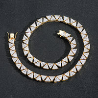 Collier de bracelets de tennis hip-hop en laiton pour hommes, forme triangulaire glacée avec zircon plaqué or pour les fêtes et les occasions cadeaux