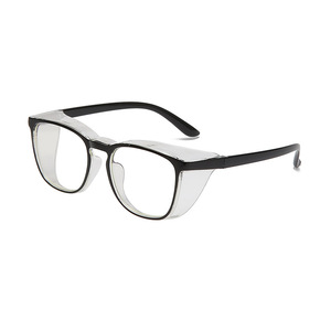 Nuevo Tipo <span class=keywords><strong>de</strong></span> Gafas <span class=keywords><strong>de</strong></span> Ciclismo Resistentes a la Luz Azul con Monturas Rectangulares Transparentes para Deportes al Aire Libre a Prueba <span class=keywords><strong>de</strong></span> Viento - Product Image 4