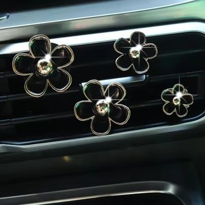 4Pcs/Set Car Outlet Vent Perfume Clips Car Air Freshener Conditioning Aromatherapy Small Daisy <b>Interior</b> Decoration <b>Accessories</b> - Product Image 2
