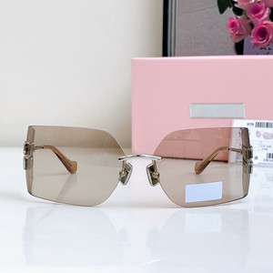 <span class=keywords><strong>Occhiali</strong></span> <span class=keywords><strong>da</strong></span> <span class=keywords><strong>Sole</strong></span> Polarizzati UV400 di Lusso con Montatura Completa Leggera per <span class=keywords><strong>Donna</strong></span>, Ideali per Guida, Ciclismo, Corsa e Sport all'Aperto - Product Image 4