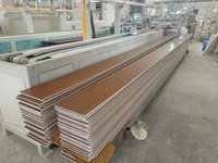 Panel de Techo de PVC Moderno con Diseño de Madera, Impermeable, Ignífugo, Insonorizante, para Dormitorio, Gimnasio, Sala de Estar, Hospital, Taller