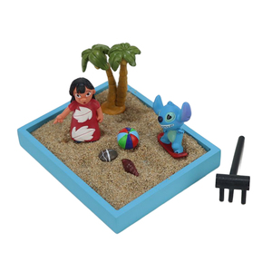 Customize Resin Statue the Neighbour Girl <strong>Plays</strong> Ball with Stitch on the Beach Sandbox for Kid and Small Garden Decoration