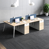 Bureau d'ordinateur commercial simple pour six à huit personnes, avec chaise, boîte à câbles, prise et poste de travail en PVC