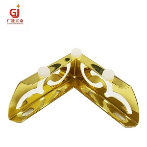 <span class=keywords><strong>Piedi</strong></span> <span class=keywords><strong>per</strong></span> divani in metallo dorato <span class=keywords><strong>da</strong></span> 55mm a forma di L quadrati in ferro cromato <span class=keywords><strong>per</strong></span> <span class=keywords><strong>mobili</strong></span> <span class=keywords><strong>mobili</strong></span> <span class=keywords><strong>da</strong></span> <span class=keywords><strong>cucina</strong></span> <span class=keywords><strong>per</strong></span> alberghi - Product Image 4