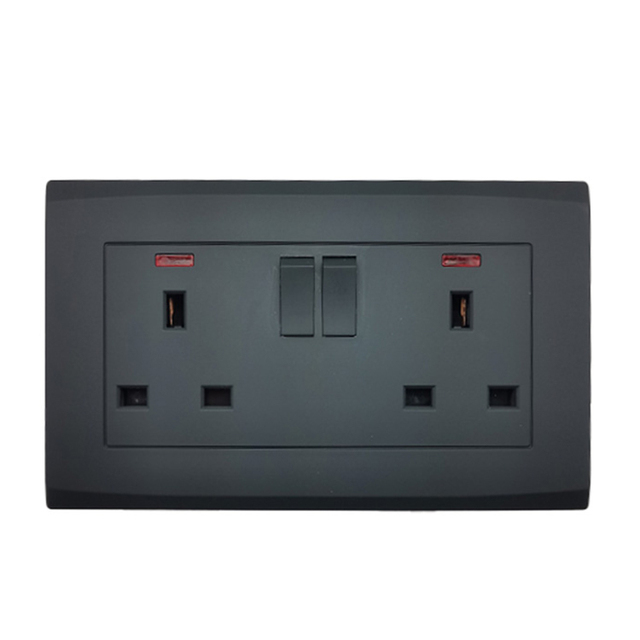 High Quality UK Standard Double Socket Outlet 250V 13A Electric Accessories Wall Switches Sockets and Switches Electrical