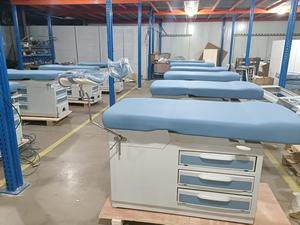 เตียงตรวจโรคสูตินรีเวชปรับระดับความสูงได้ พร้อมลิ้นชัก ยี่ห้อ MT MEDICAL Equipment ทำจากเหล็ก - Product Image 2