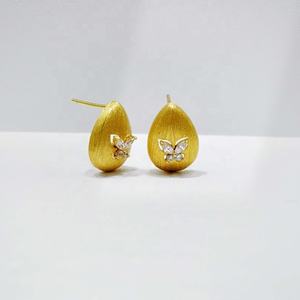 Pendientes de plata de ley 925 con diseño de flor, joyería de moda elegante, chapados en oro de 14k, hipoalergénicos. - Product Image 5