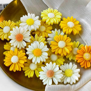 Moule à Bougie en Silicone Tournesol et Fleur de Marguerites pour Bricolage, Savon Fait Main, Diffuseur de Parfum, Pierre Scented et Ornement en Plâtre - Product Image 1