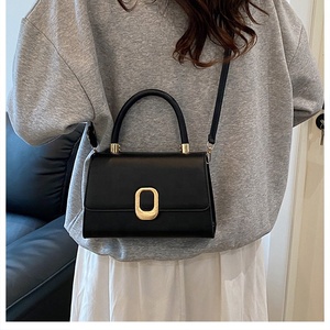 New Style Fashion Simple Trend <strong>Solid</strong> Color Shoulder Messenger <strong>Bag</strong> Elegant Handbag Small Square <strong>Bag</strong> for Women - Product Image 3