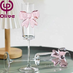 Cadeau Soufflé à la Main Verre Sans Plomb Nœud Gobelet à Vin Fête Pieds Hauts Verres à <span class=keywords><strong>Champagne</strong></span> Mariage Cylindre Flûtes à <span class=keywords><strong>Champagne</strong></span> Arc Rose - Product Image 4
