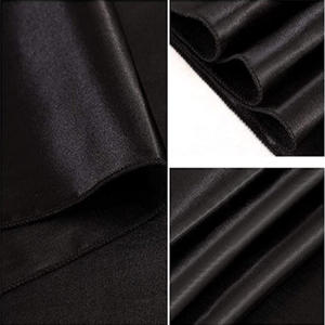 <span class=keywords><strong>Chemin</strong></span> de <span class=keywords><strong>table</strong></span> en satin rouge 12x72 pouces pour embellir votre fête Décoration de <span class=keywords><strong>table</strong></span> à domicile <span class=keywords><strong>Joyeux</strong></span> <span class=keywords><strong>anniversaire</strong></span> Mariage - Product Image 4